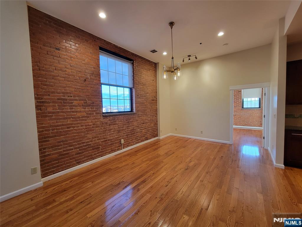 9 18th Street — photo 21