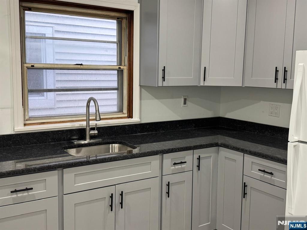 11 Chestnut Street 1 - Photo 2