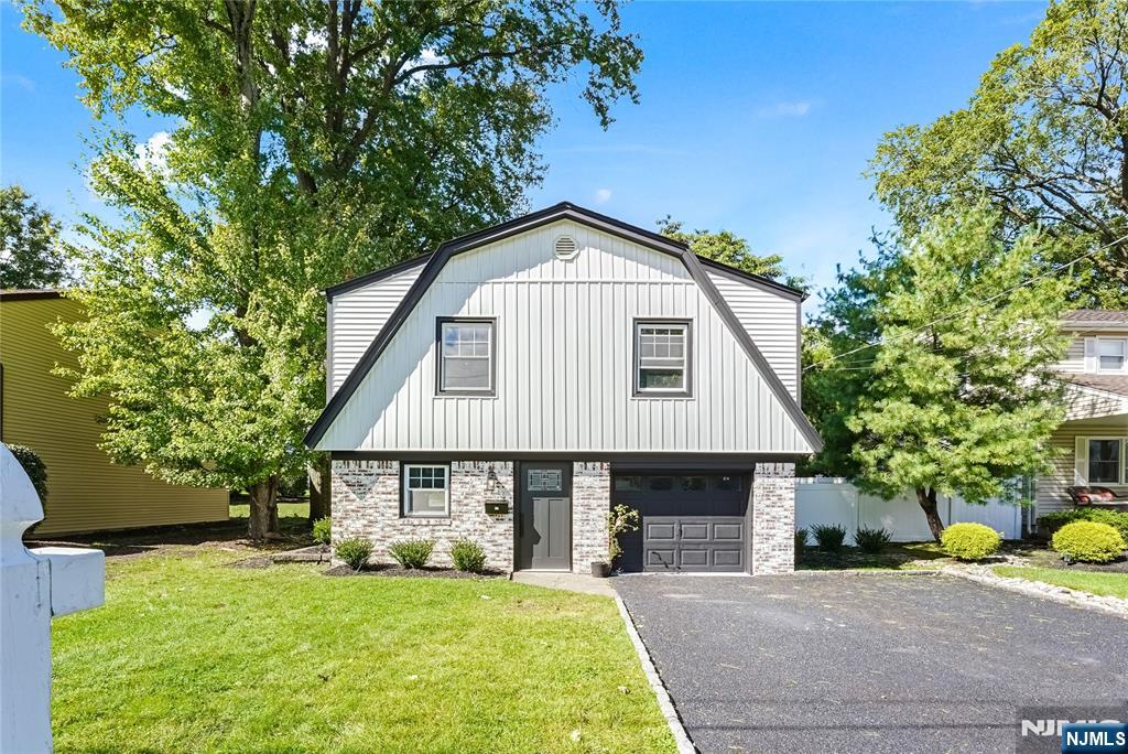 26 Pavonia Avenue - Photo 1