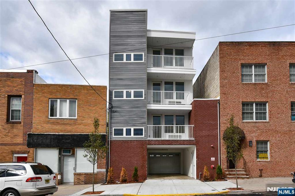 6105 Park Avenue 2 - Photo 1