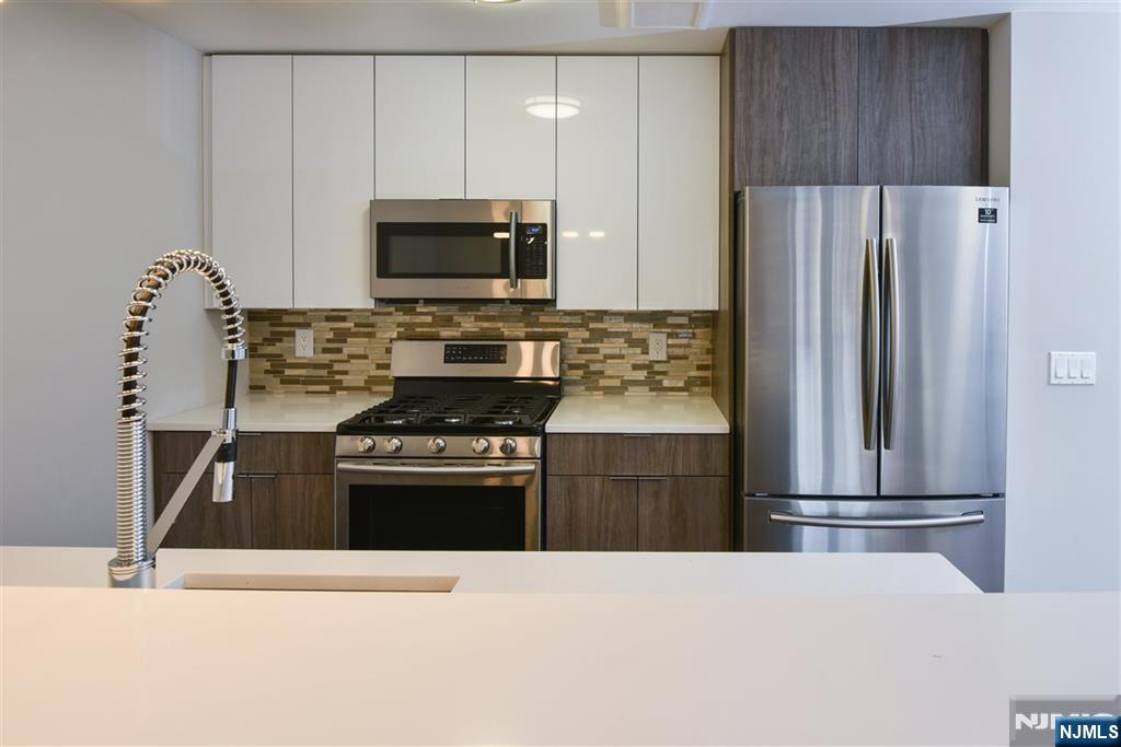 6105 Park Avenue 2 - Photo 4