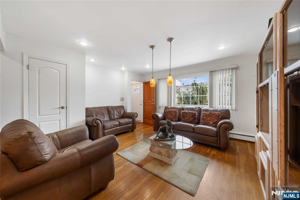 378 Cator Avenue - Photo 4
