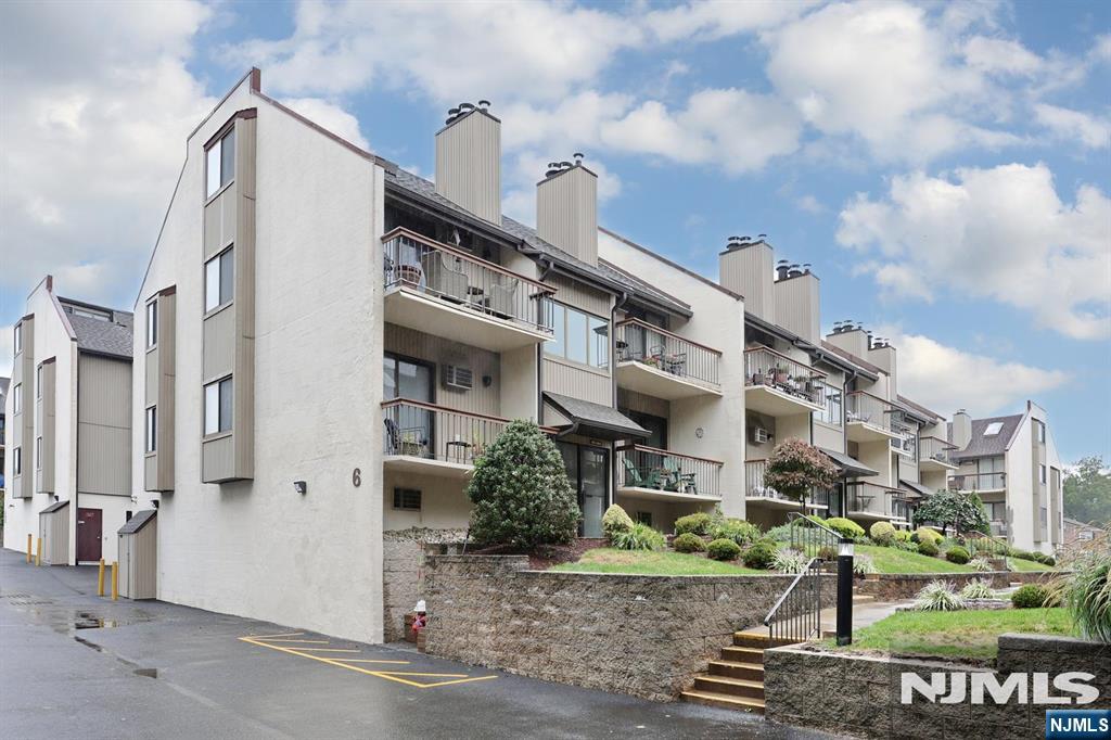 WOOD RIDGE Properties