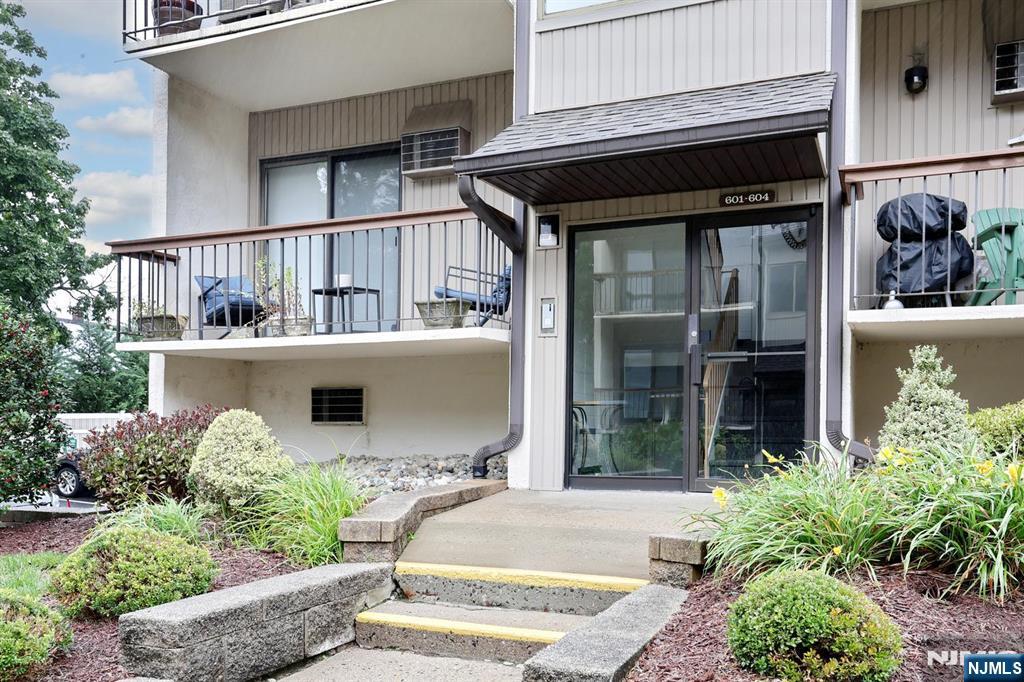 602 West Ridge Mews 602 - Photo 2