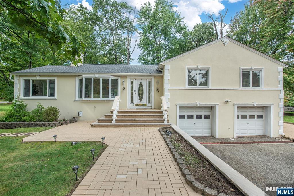 531 Mountain Avenue - Photo 2