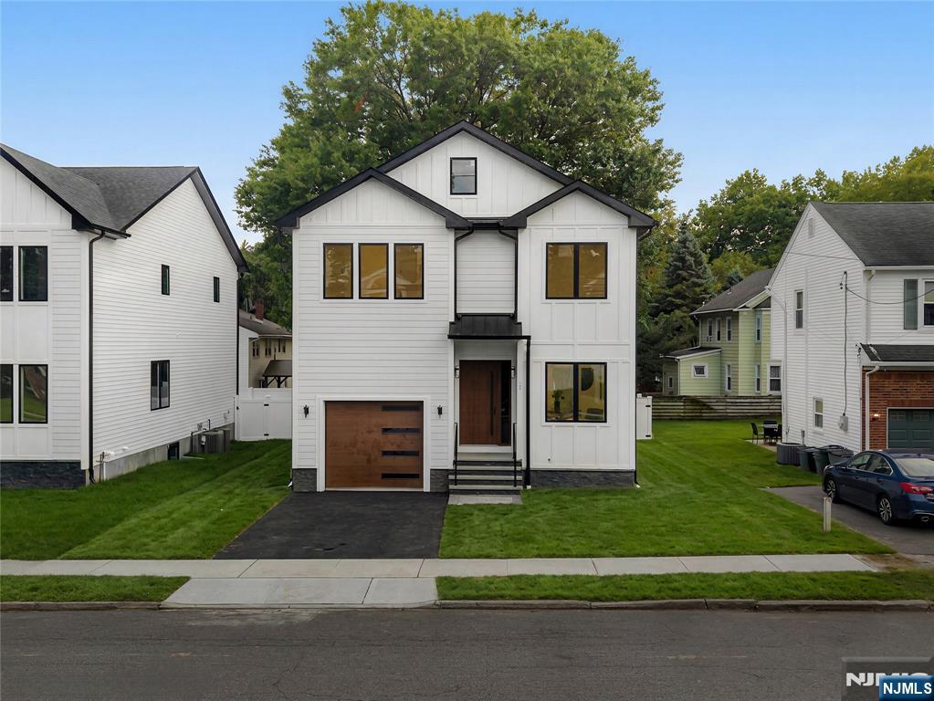 161 Palisade Avenue - Photo 1