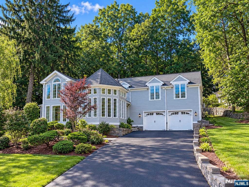35 Sunny Hill Road - Photo 1