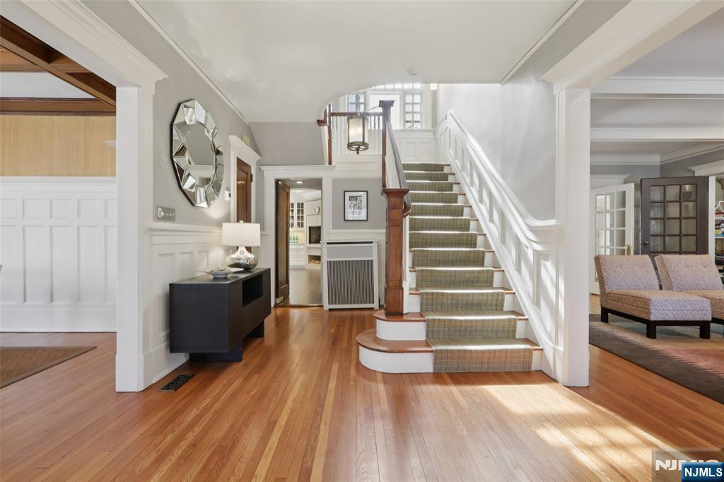 Photo 3 of Single family home for sale at 326 W End Ave, Ridgewood, NJ 07450 | MLS# 26036946 | Listing updated on 2026-10-07