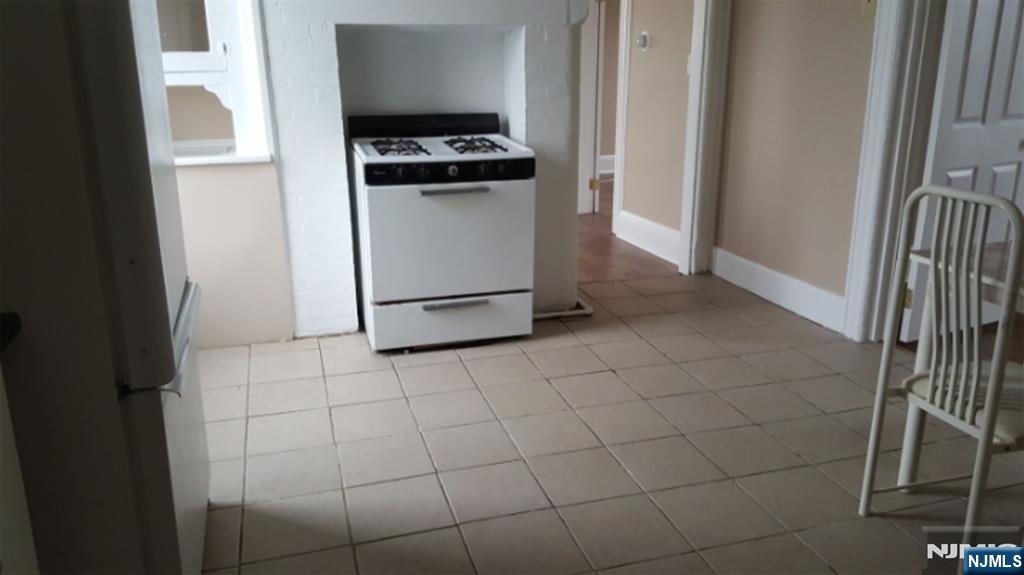 127 Newark Avenue 2 - Photo 5