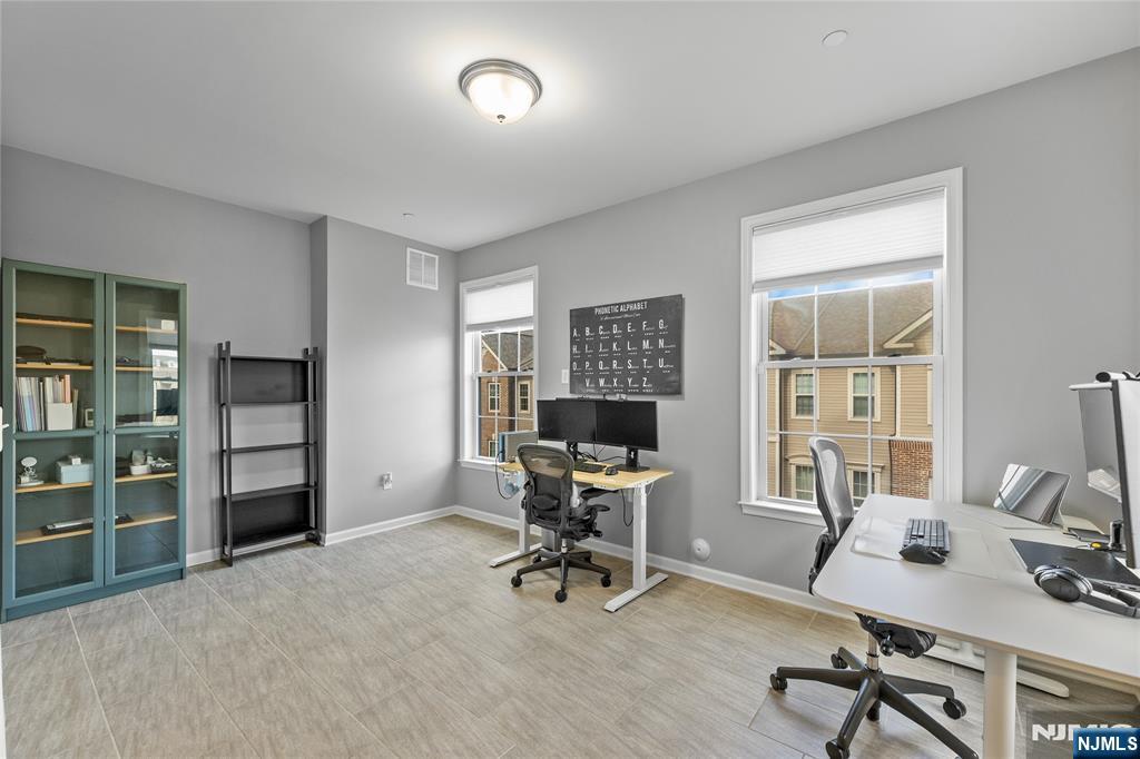 289 Bradley Drive - Photo 5