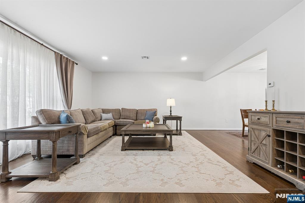 193 New York Avenue - Photo 4