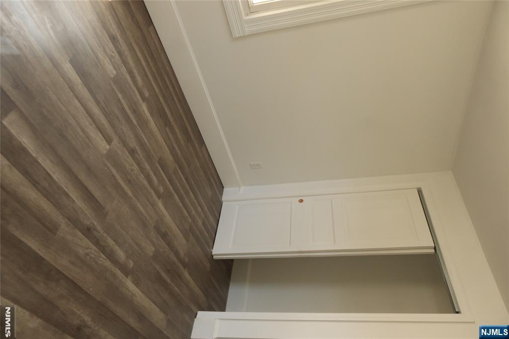322 Hawthorne Street - Photo 3