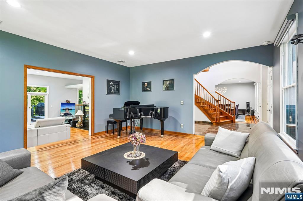 1 Canterbury Road - Photo 4