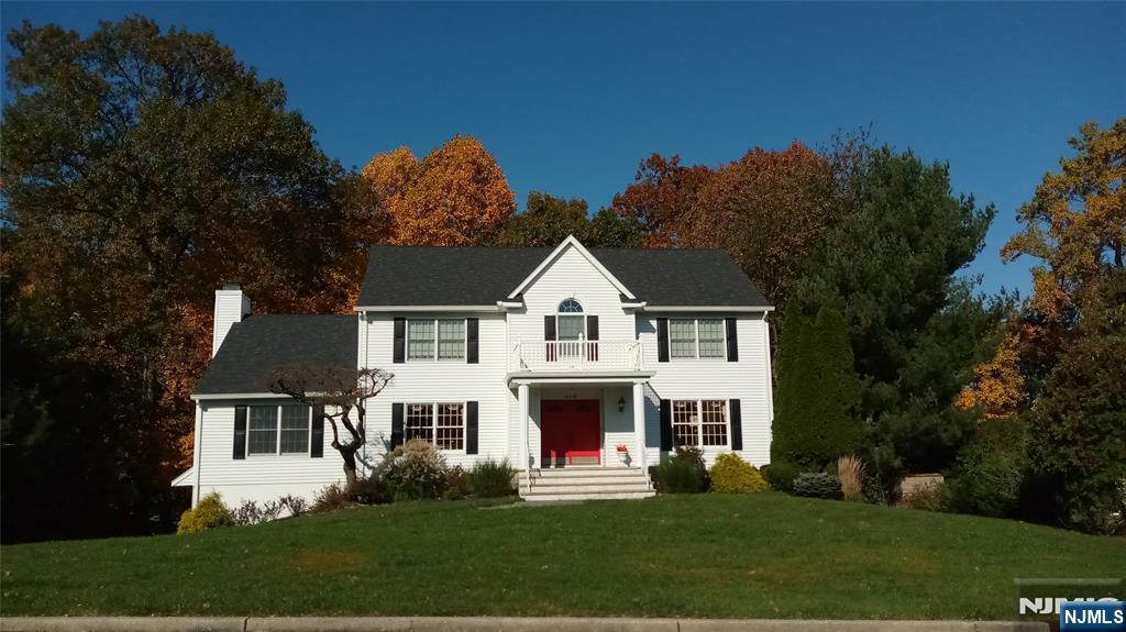 513 Lydia Lane - Photo 1
