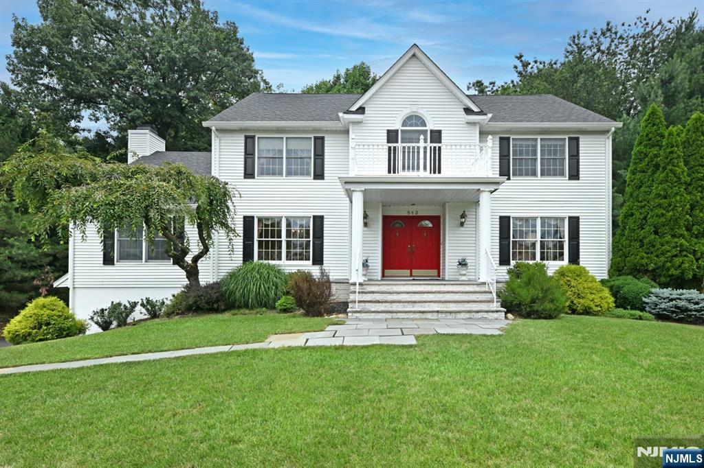 513 Lydia Lane - Photo 3