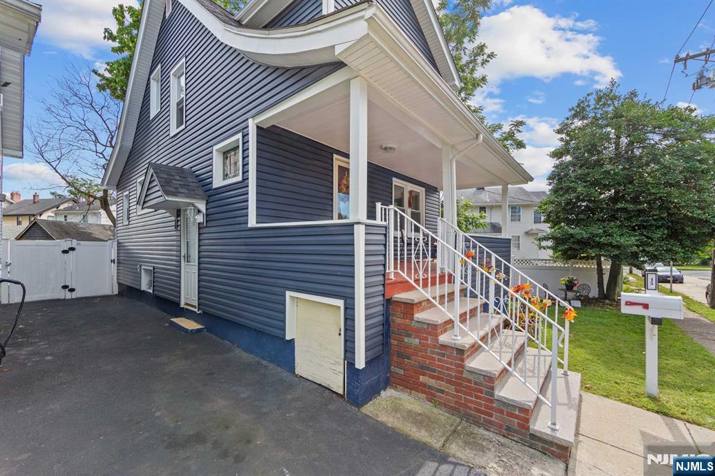 15 Laurel Street - Photo 4