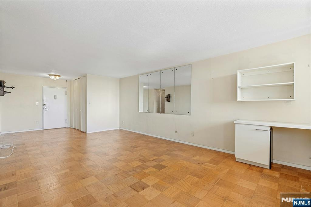 Photo 4 of House for sale at 2150 Center Ave #18A, Fort Lee, NJ 07024 | MLS# 26037022 | Listing updated on 2026-10-02