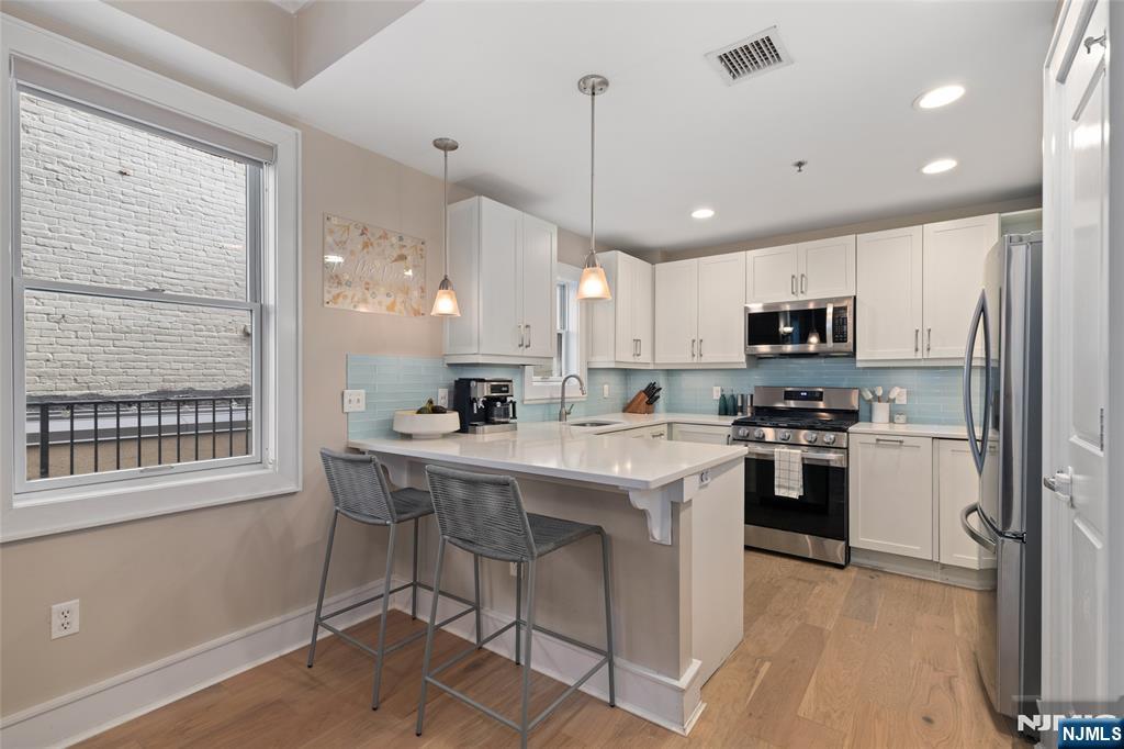 2 Paterson Avenue 2B - Photo 3