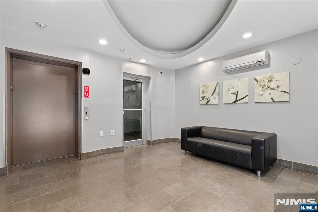 2 Paterson Avenue #2B
