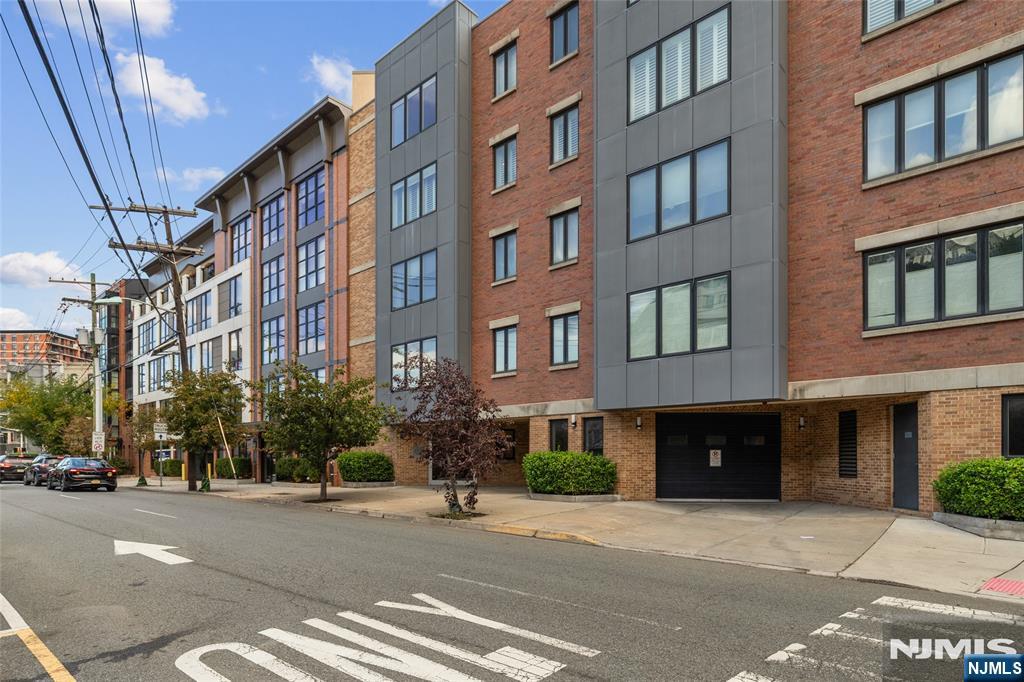 2 Paterson Avenue #2B