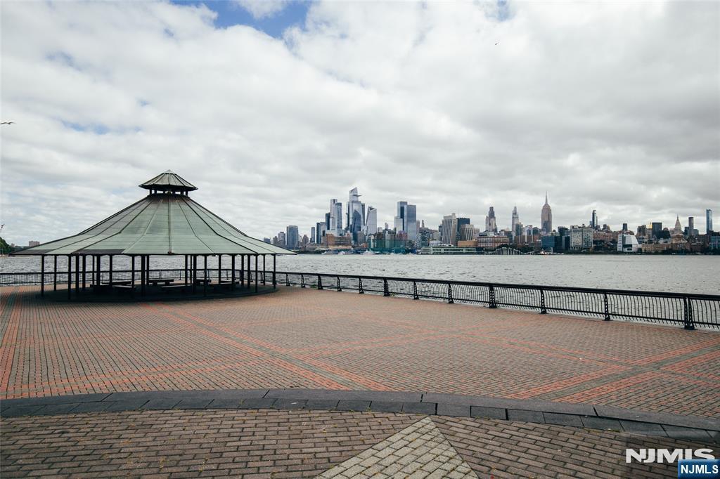 2 Paterson Avenue #2B
