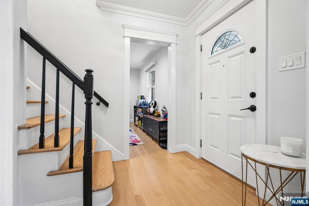 Photo 2 of Single family home for sale at 186 Midwood Rd, Glen Rock, NJ 07452 | MLS# 26037047 | Listing updated on 2026-10-07