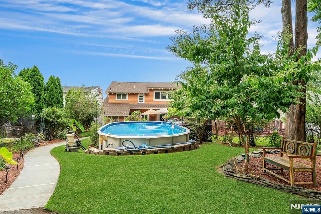 Photo 3 of Single family home for sale at 17 Floyd Rd, Verona, NJ 07044 | MLS# 26037054 | Listing updated on 2026-09-30