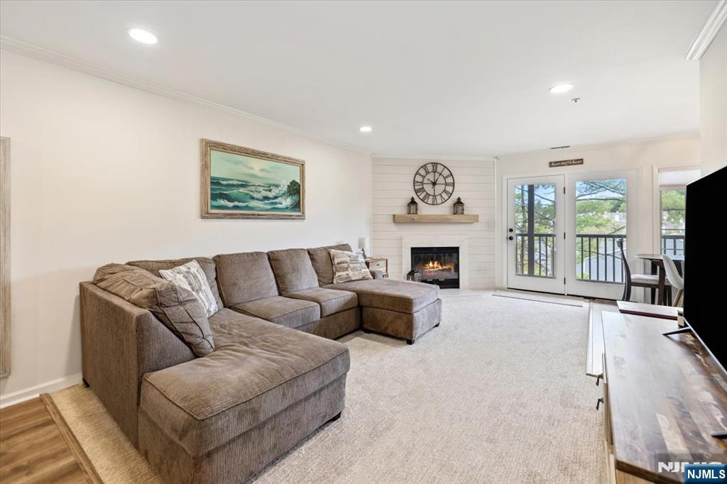 291 Coventry Court - Photo 2