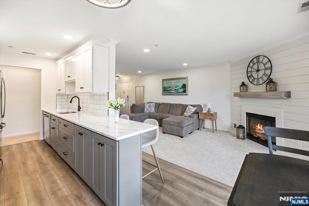291 Coventry Court - Photo 4