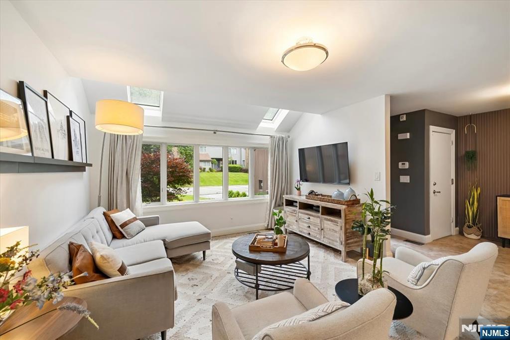 19 N Bayard Lane - Photo 2