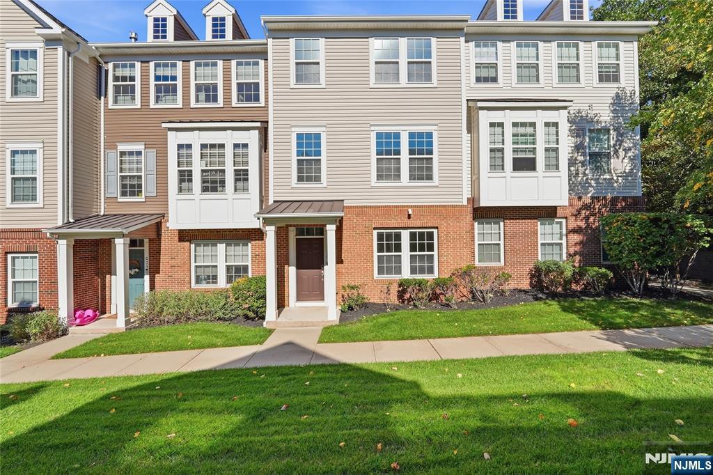 26 Truman Drive - Photo 1