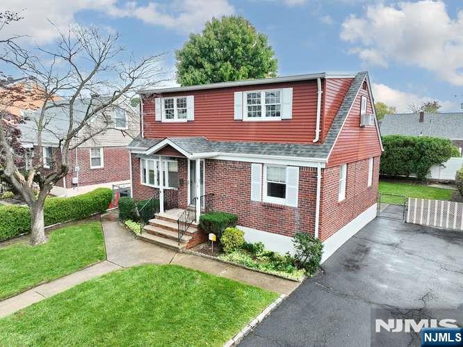 118 Gilbert Avenue - Photo 2
