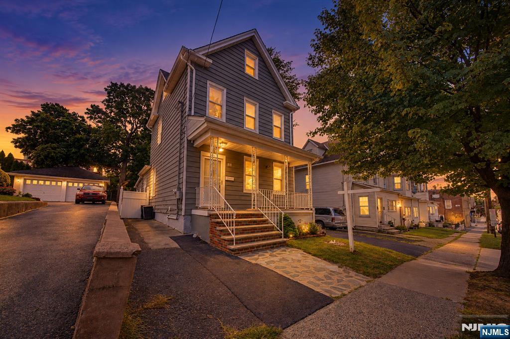 88 Boiling Springs Avenue
