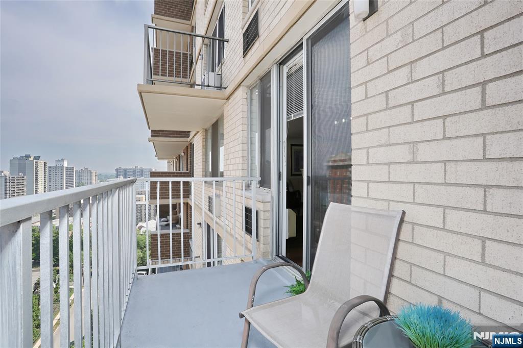 160 Overlook Avenue #19D