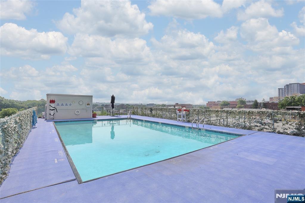 160 Overlook Avenue #19D