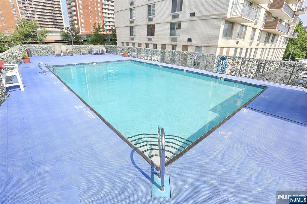 160 Overlook Avenue #19D