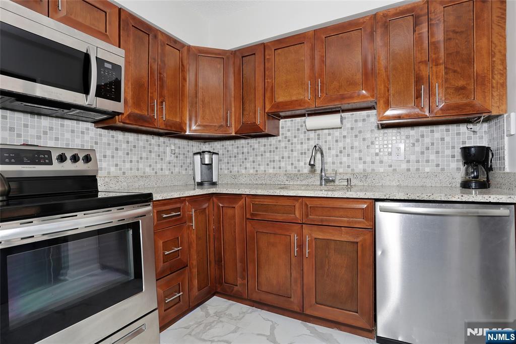 160 Overlook Avenue #19D