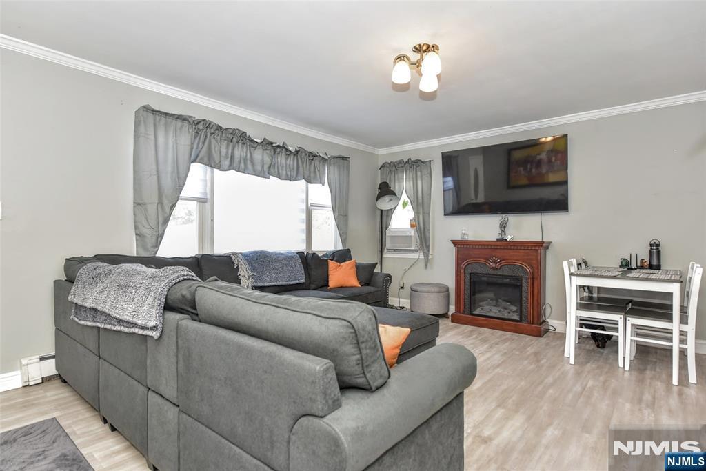 374 Leonard Drive - Photo 4