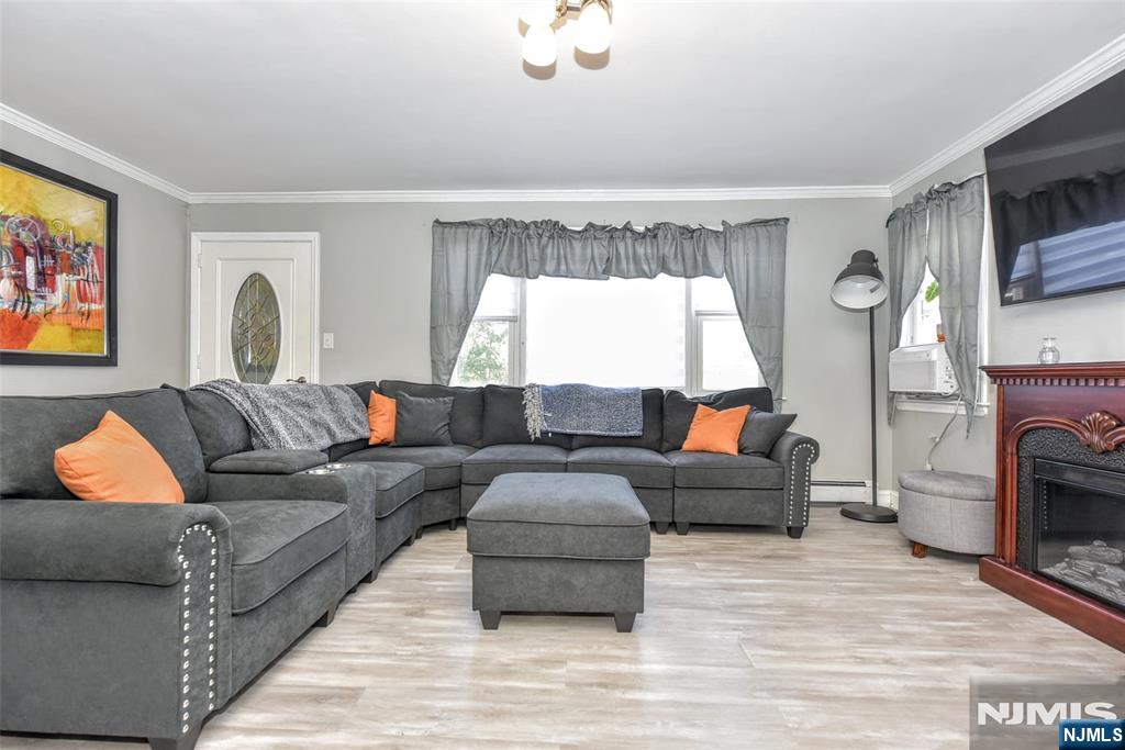 374 Leonard Drive - Photo 5
