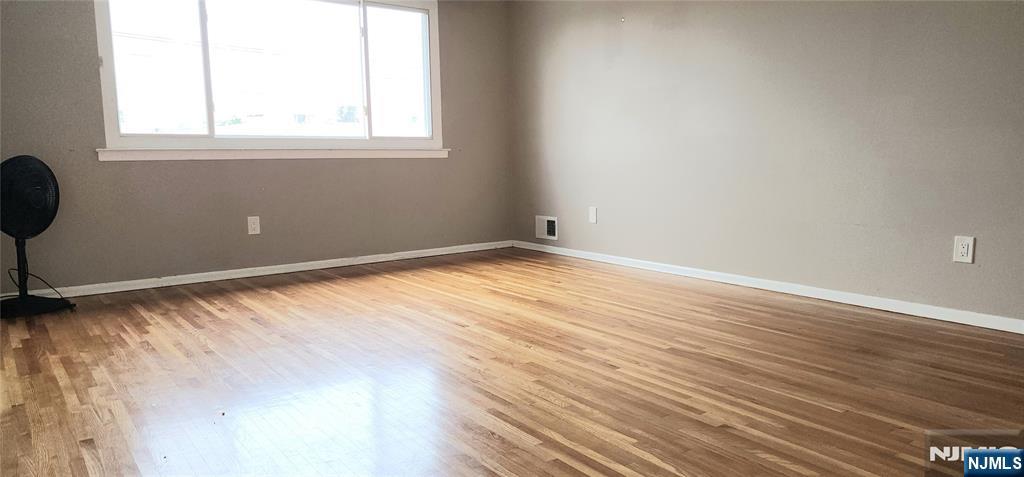 629 Sussex Street - Photo 3