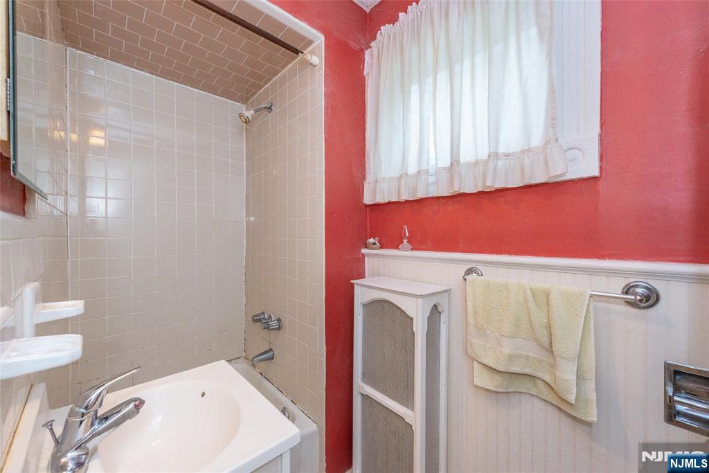 Photo 4 of Multi family home for sale at 60 Martin Rd, Verona, NJ 07044 | MLS# 26037125 | Listing updated on 2026-10-05