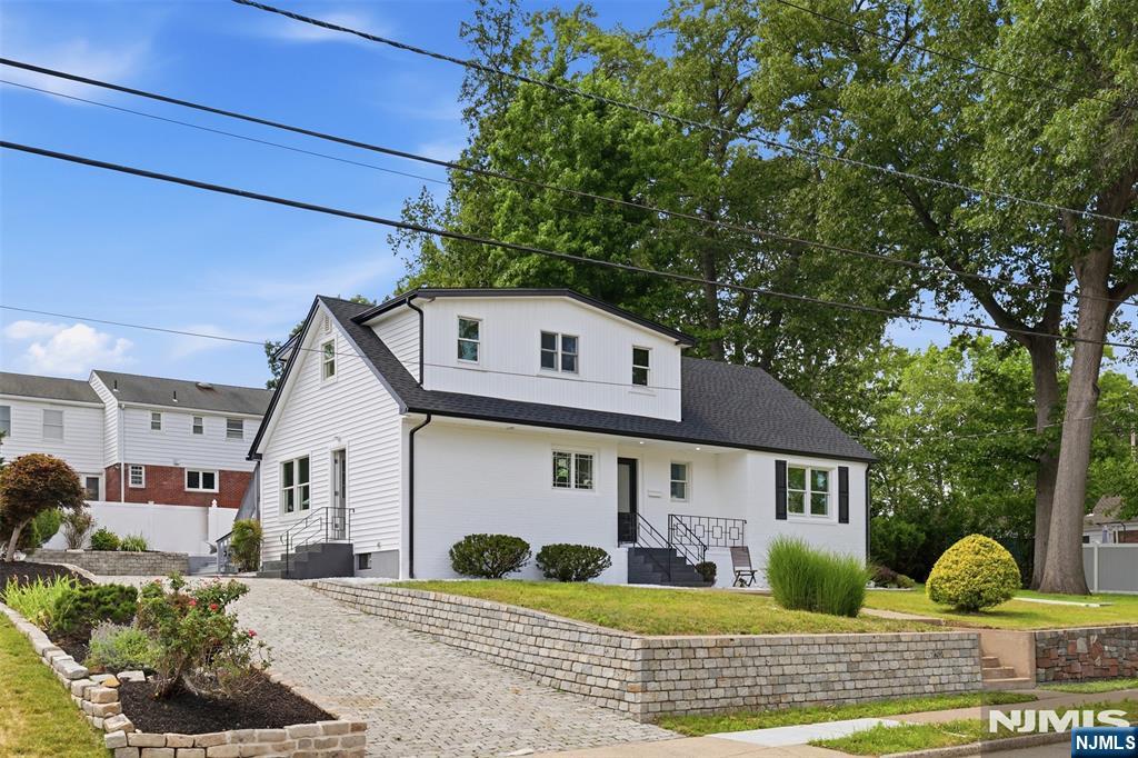 Photo 3 of Single family home for sale at 768 Birch Ave, New Milford, NJ 07646 | MLS# 26037131 | Listing updated on 2026-10-07