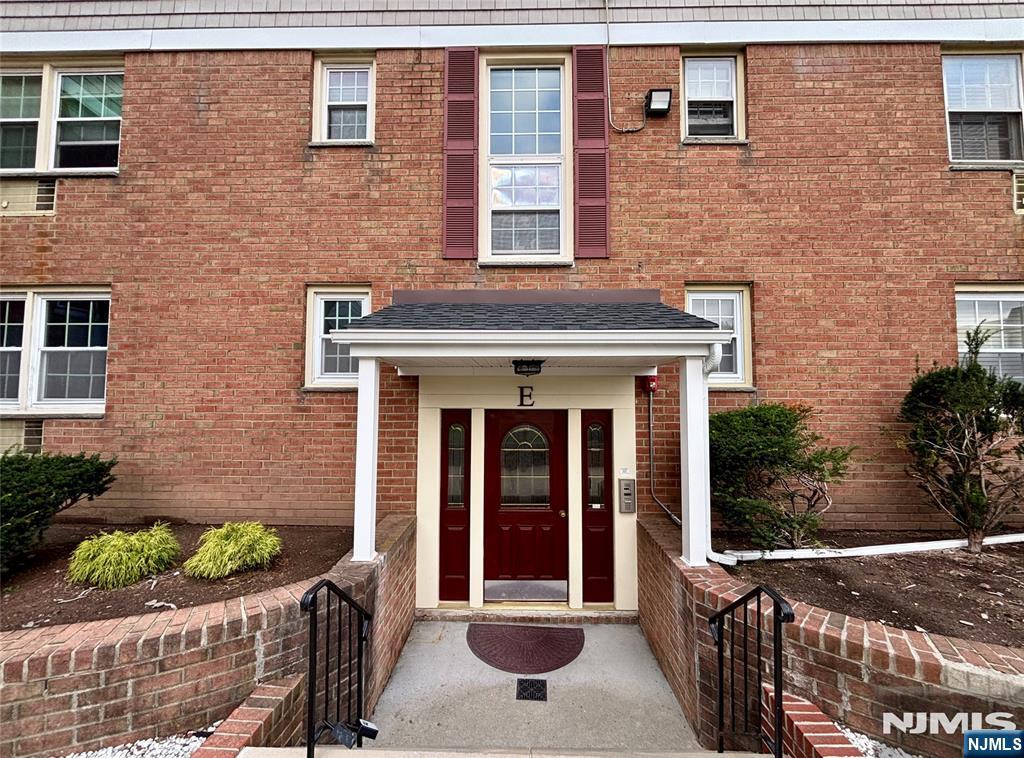 605 Grove Street #E10