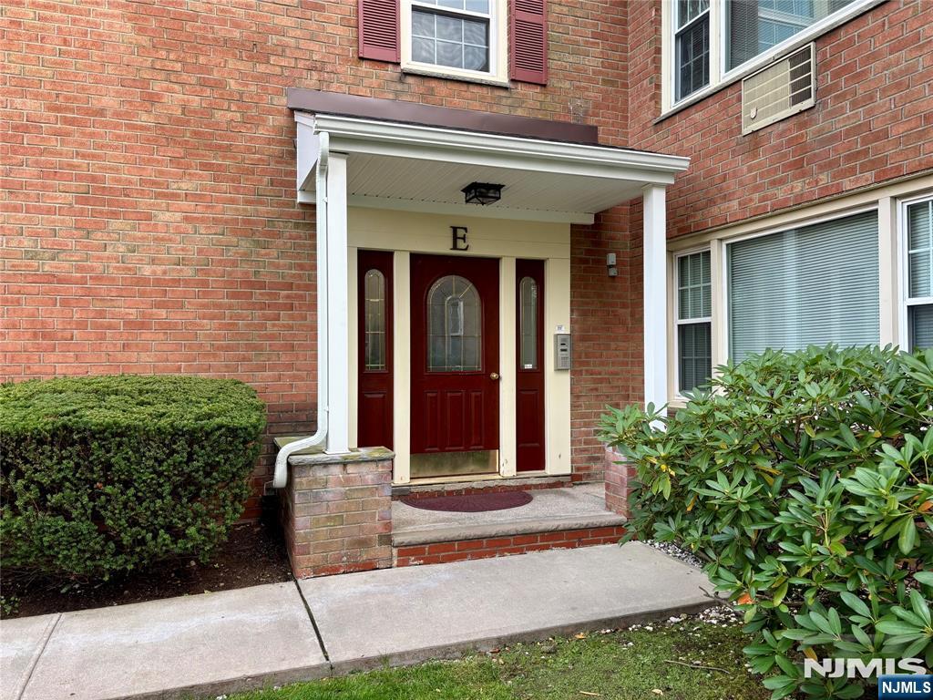 605 Grove Street #E10