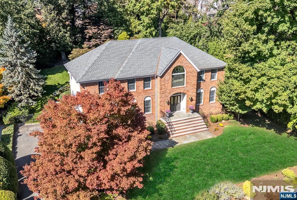 402 Highland Avenue - Photo 2