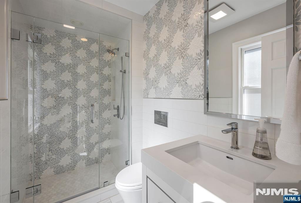 402 Highland Avenue — photo 22