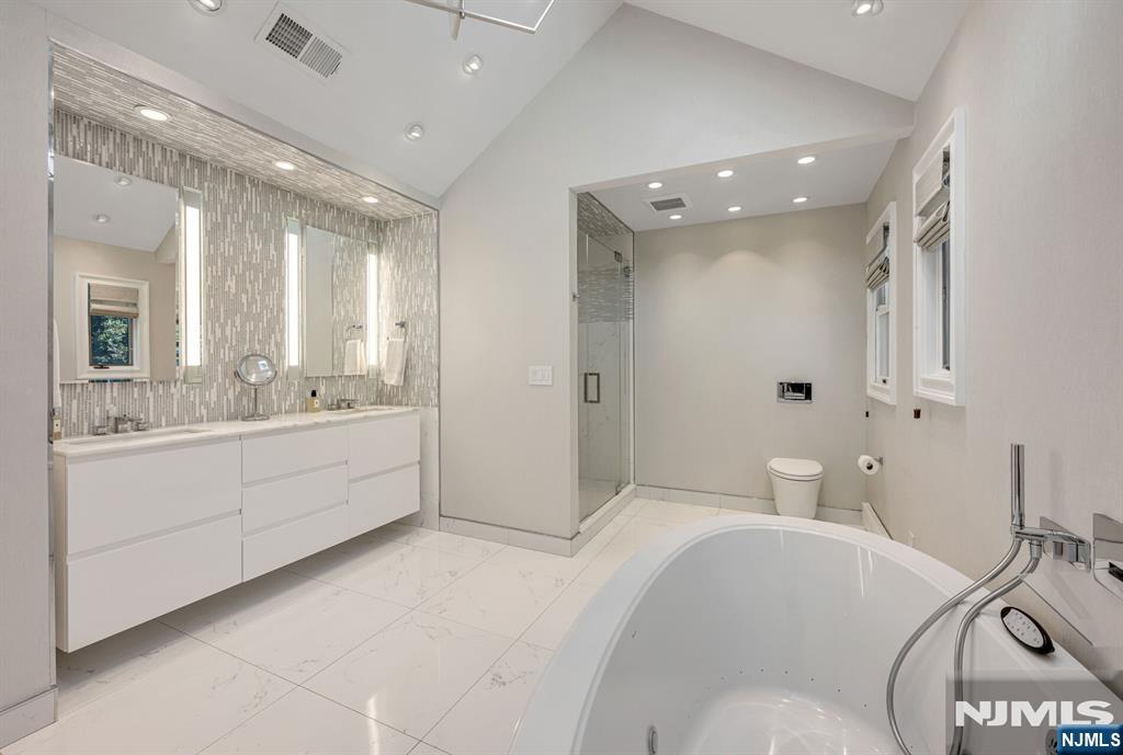 402 Highland Avenue — photo 29