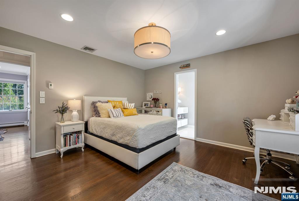 402 Highland Avenue — photo 32
