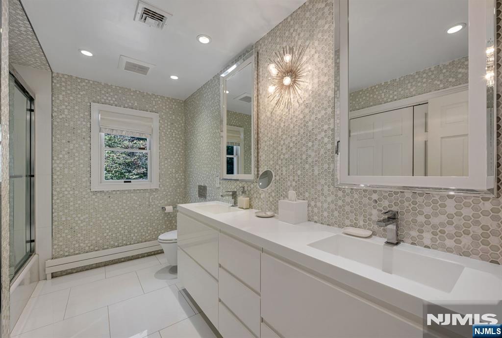402 Highland Avenue — photo 37