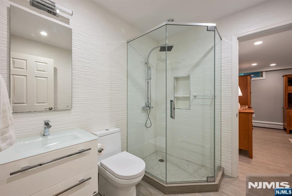 402 Highland Avenue — photo 43